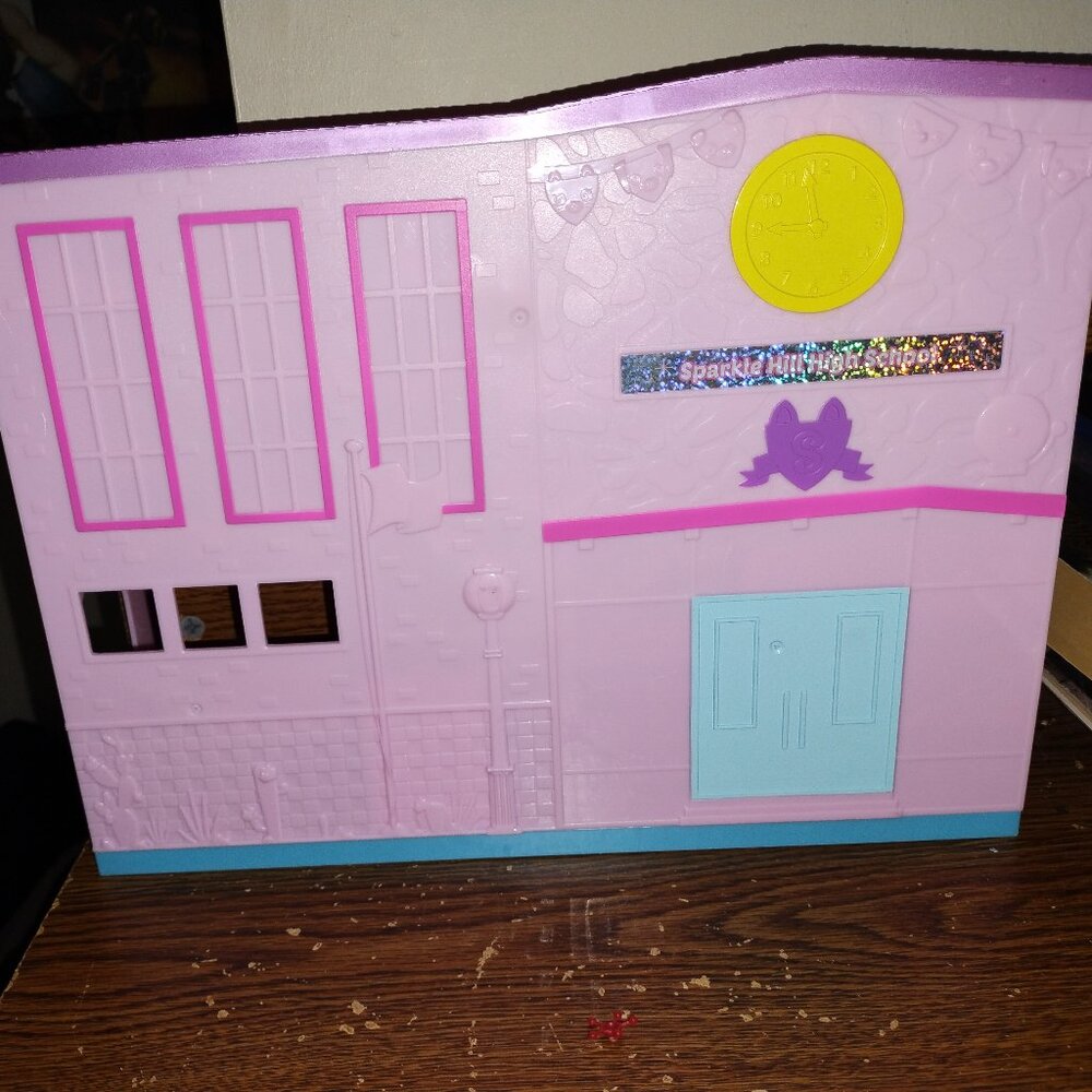 Shopkins Sparkle Hill High School & Peppa Mint Ice Cream Gelati Scooter & more - Picture 4 of 5